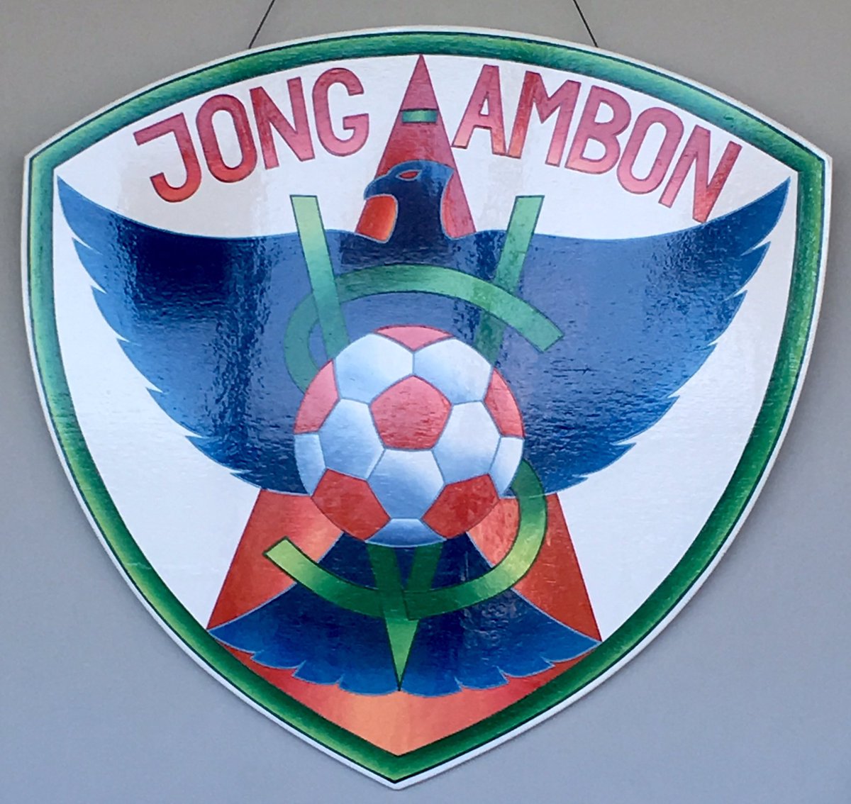Prachtig logo !!!!! Vandaag #awaydays <a href="/svjongambon/">Jong Ambon</a> MO15-1 #meisjesvoetbal