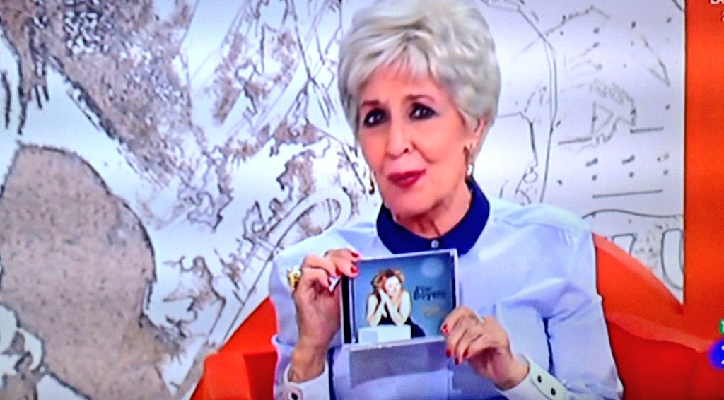 Gracias a la artista @PilarBoyero por su generosidad al citarme en @CinedBarrio  @rtve  con @CVelascoOFICIAL en el homenaje a Juan Solano