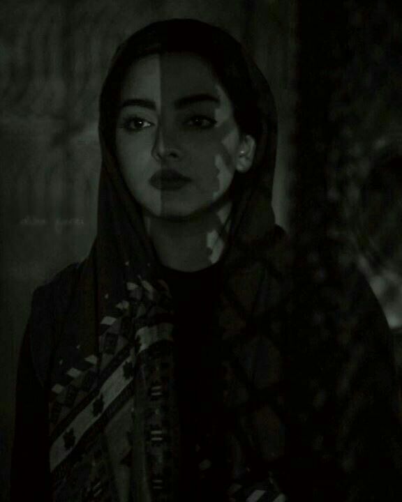 #❥➻:
أنا الغريبُ #بأرضٍ لا أراكَ بها
الروحُ عندك إنْ ما سافرَ الجسدُ

في ضجَّةِ الناس بات الشوق يعزلني
كأنــني في بلادٍ #مابها أحــدُ !