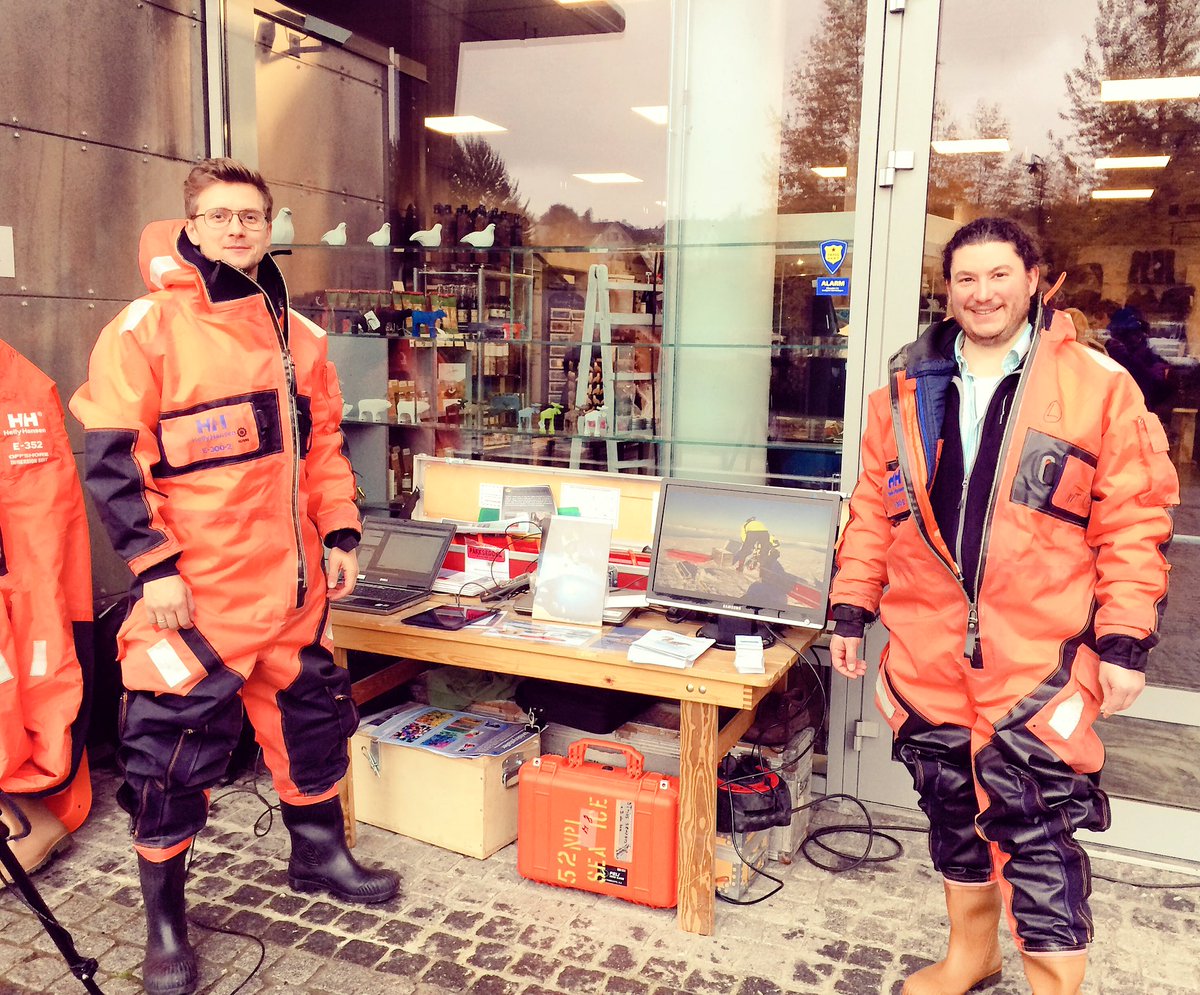 How thick is Arctic sea ice? Presenting research <a href="/OceanSeaIceNPI/">Oceans & Sea Ice NPI</a> &amp; @NorskPolar today with <a href="/Jean_Negrel/">jean negrel</a>. #forskningsdagene #frittfram #tromsø