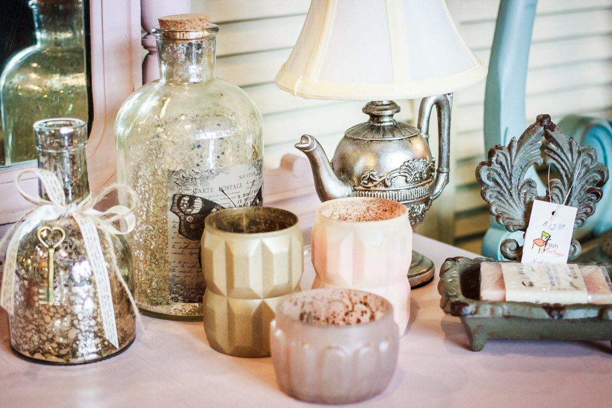 Happy girls are the prettiest. Treat yourself to a trip to Fresh Vintage. Our ever-changing inventory will put a smile on your face!