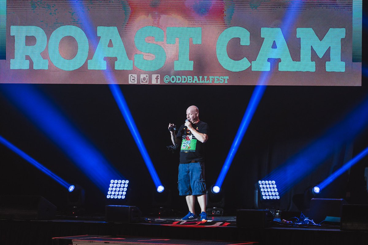 No one is impervious to the roast cam! #ODDBALLFEST @realjefferyross bit.ly/1F2K96b