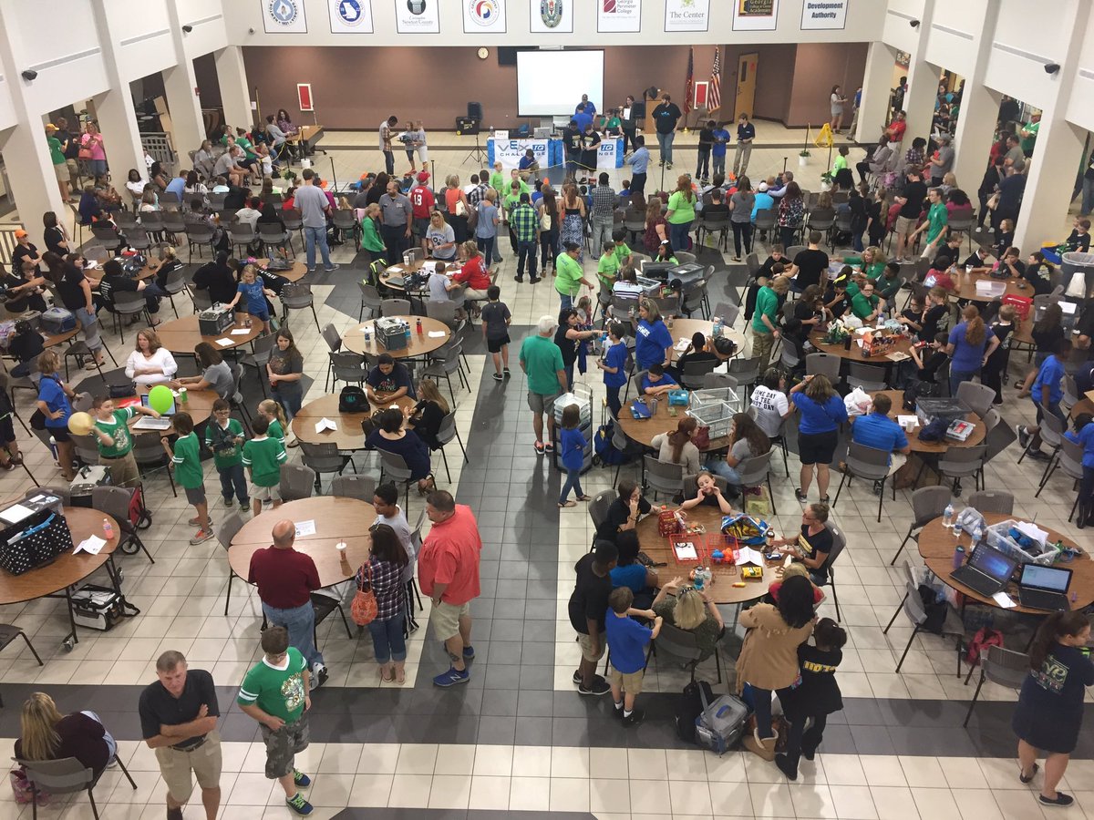 NCSS_CTAE's tweet photo. Over 30 ES #vexiq robotics teams competed this afternoon! Awesome times! #NCSSBeTheBest #omgrobots #NewtonROBOTS https://t.co/yfVIMMvjlr