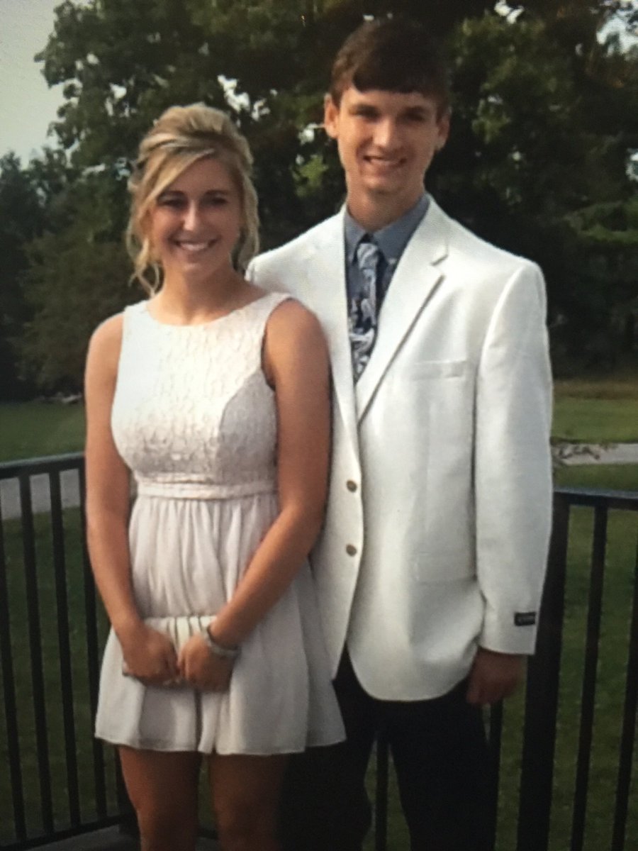 CHSBlueDevilSec's tweet photo. Have a fun night HC goers! Dance the night away! 💃🏻🎉#myrelatives #ifeellikedancin https://t.co/gXtIMKxmJI