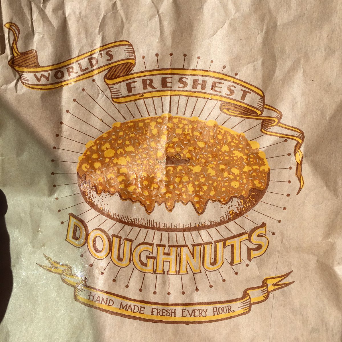 shaiguy80's tweet photo. Only in LA will you go on a road trip for donuts 😝 @SidecarDoughnts #maplebacon #butterandsalt https://t.co/fR0pqWkWNt