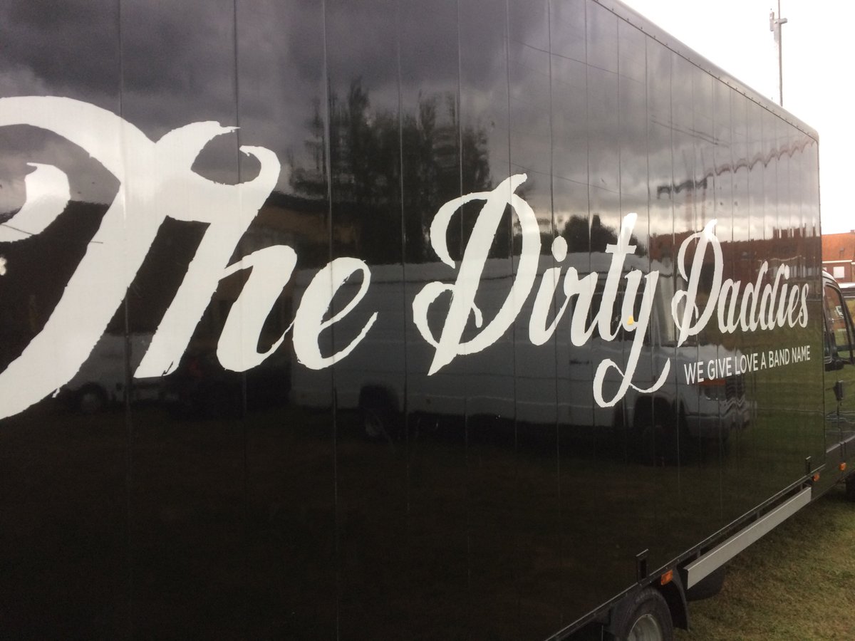 Trainerfoane's tweet photo. Binnen 15 minuutjes....@TheDirtyDaddy  #ezelgem https://t.co/Htco7Csczm