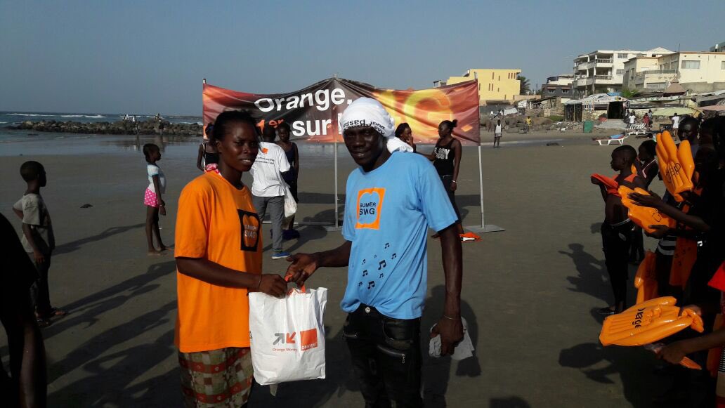 orange_sn's tweet photo. Merci d’avoir été si nombreux à nous suivre cet après midi pour les Beach Actions . 
#SummerSwag #BeachActions https://t.co/ohqksDR4cL