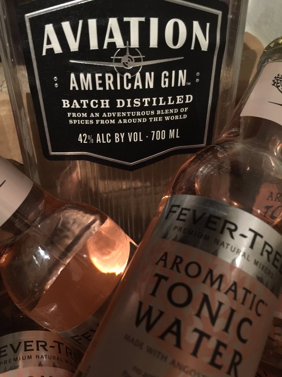CJPullinger's tweet photo. #gintasting #no1 with @AviationGin @FeverTreeMixers #aromatic #blueberry garnish #Farnham @CTRowledge #ginevent https://t.co/Q0kox9gCpk