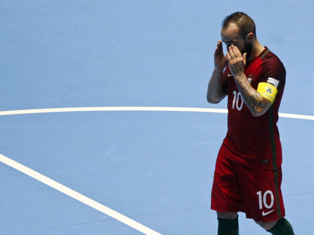 maisfutebol's tweet image. Mundial de Futsal: Portugal perde 'bronze' nos penáltis
maisfutebol.iol.pt/mundial-2016/s…