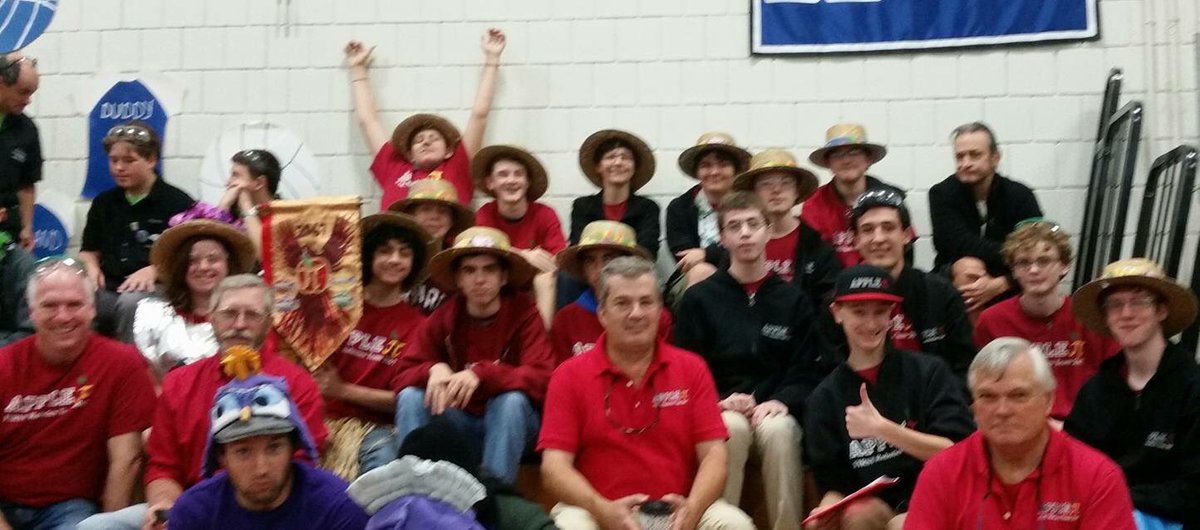ApplePi2067's tweet photo. The freshman are excited to be at their FIRST competition! @BashattheBeach https://t.co/t5fqTl6fO5