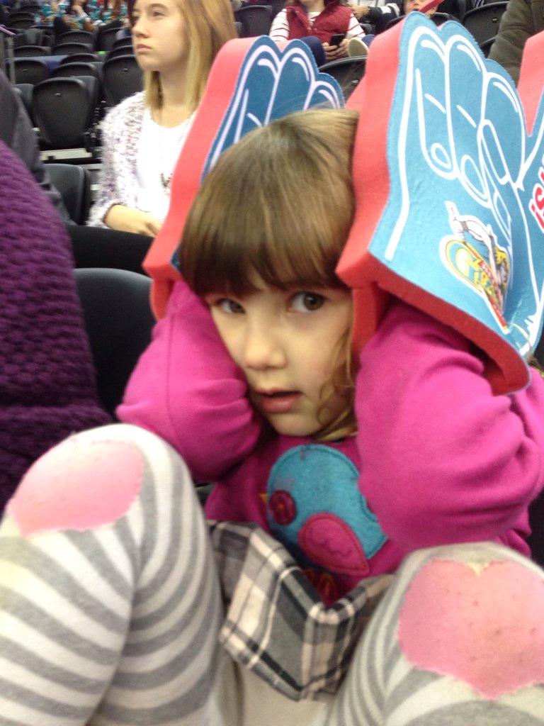 imcalledstu's tweet image. It’s a bit too loud for Aurora. #GiantSelfie @BelfastGiants