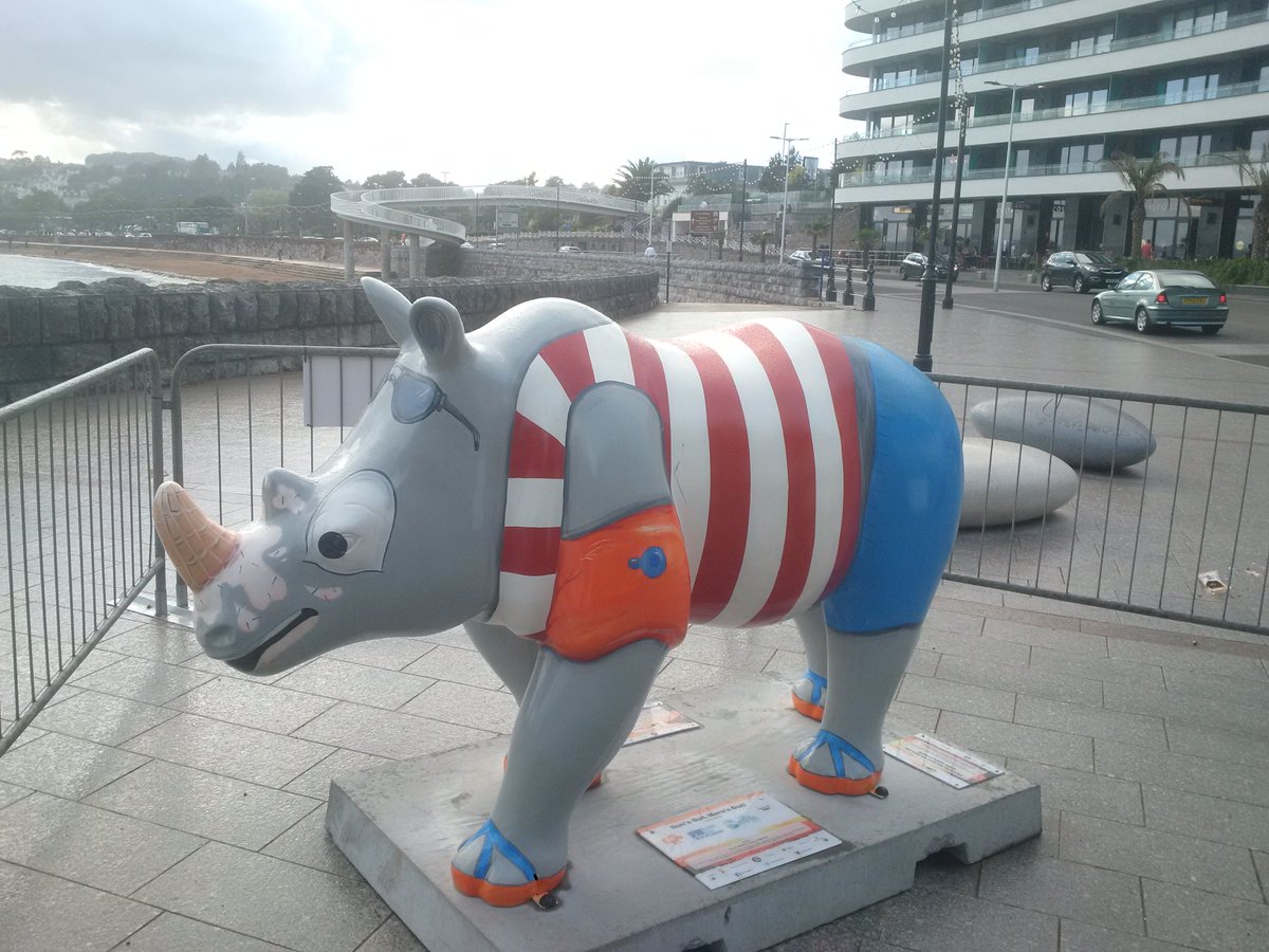 Happy to see you safely behind the barriers today <a href="/SunsOutHornsOut/">Sun's Out, Horns Out</a> shame, but for your own good! #keepsurviving