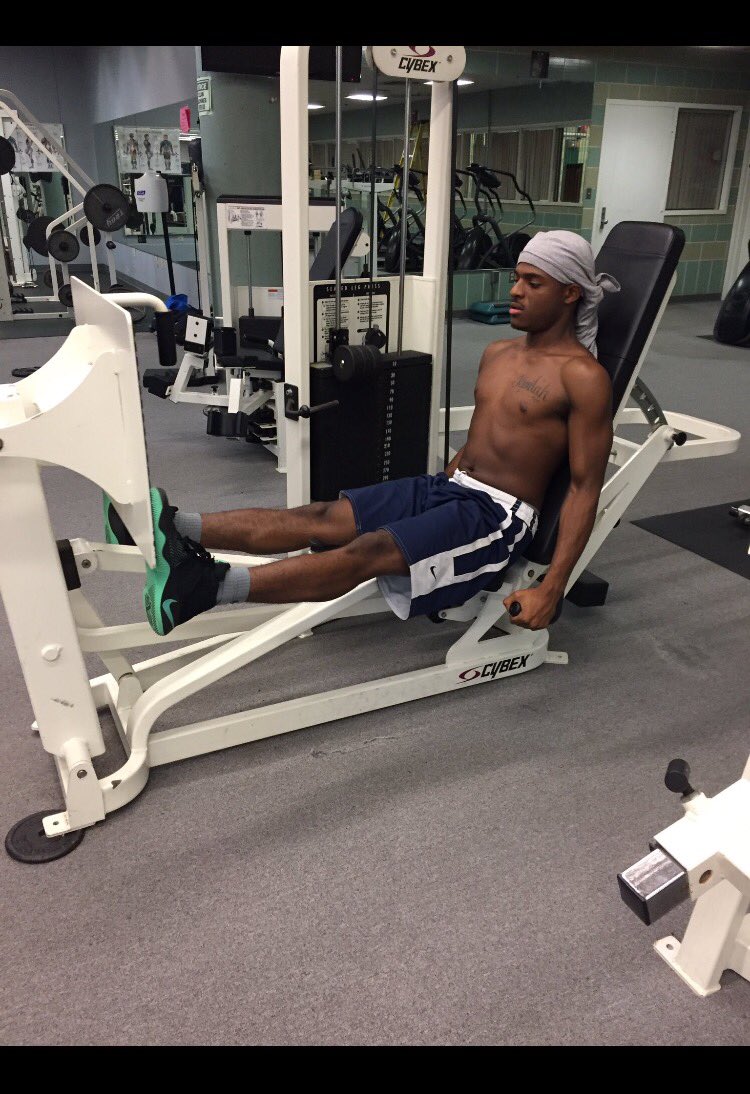 CTBballClub's tweet photo. @_TheReal_JC understands that hard work and determination is a major 🔑#CBCFAM https://t.co/8WBJ8L1Ixj