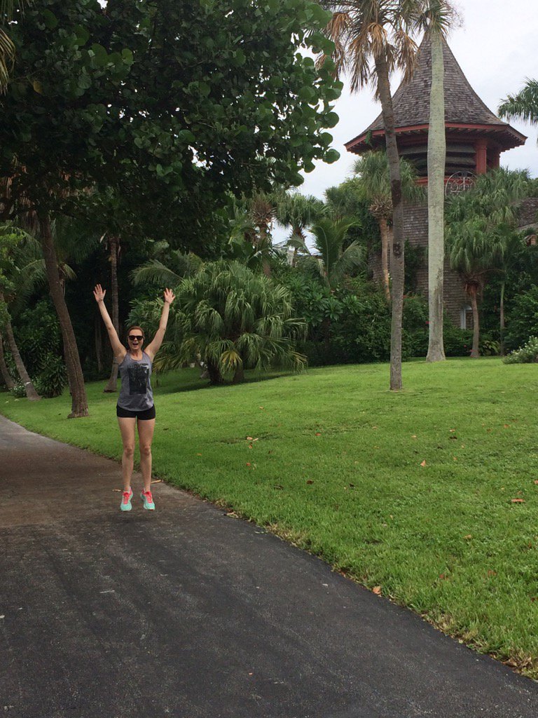 gone_running27's tweet photo. Happy RUN season! #run #running https://t.co/QVnWSTHEle