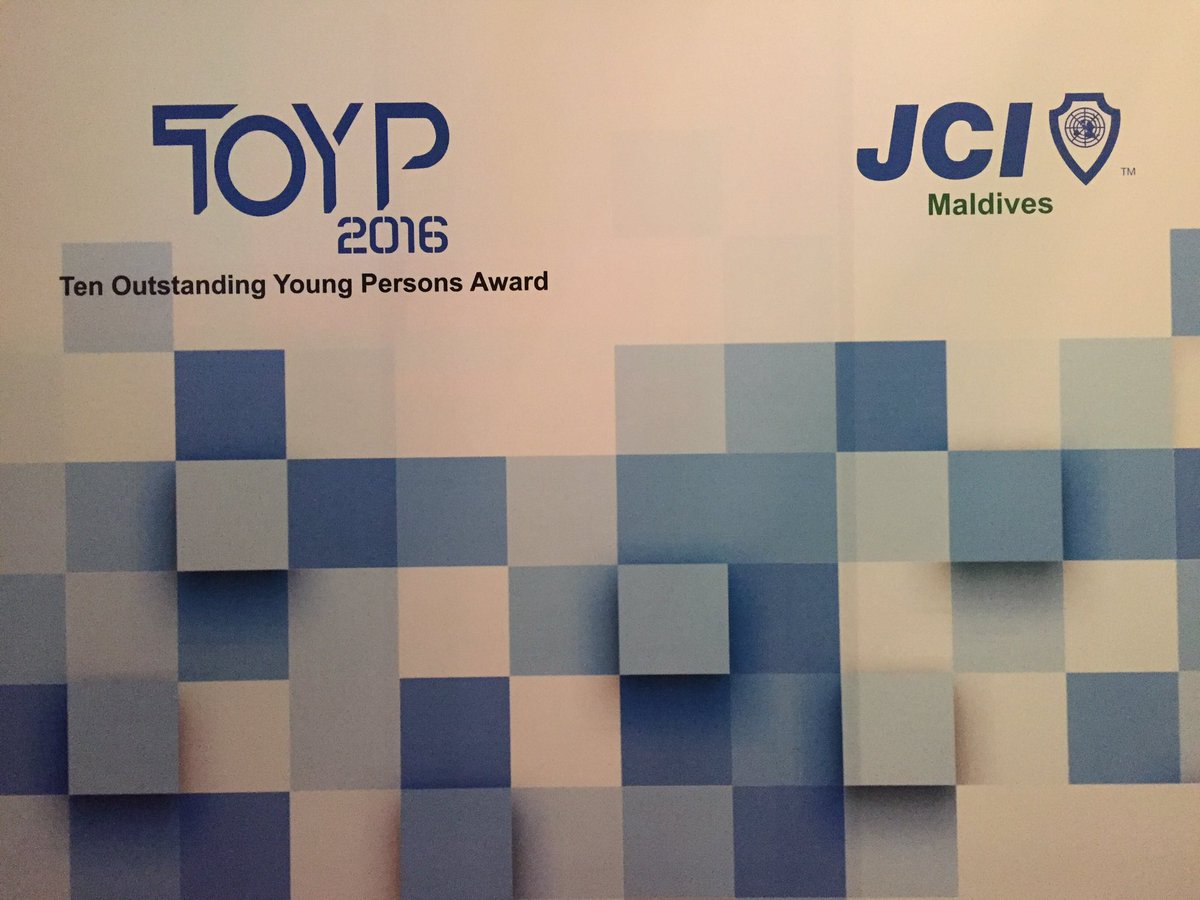 alameershujau's tweet photo. Always pleasure  to attend @JCIMaldives events. Thank you @JCI_Iowa for your presence. Warm congratulations to #TOYP2016 winners. 🇲🇻👏🏾 https://t.co/r1w3WRHwNc