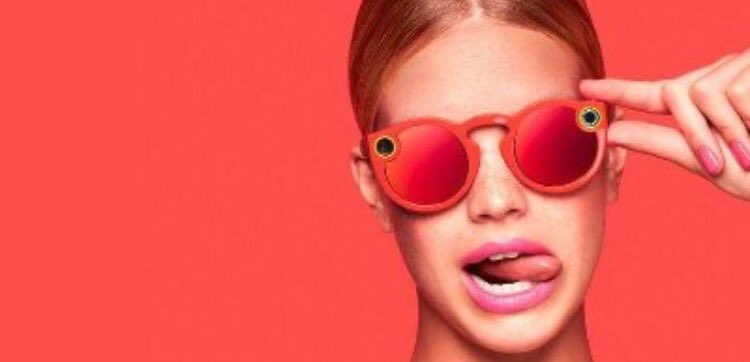 ArthurChemin's tweet image. #snapchat tente une percée dans le monde réel avec leur nouveau produit bit.ly/2dFcIEn