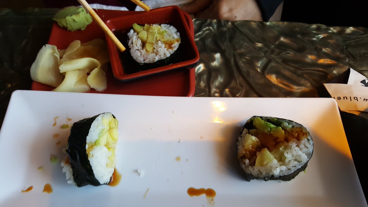 bkej00's tweet photo. @jessisavvi Auntie and I wish you were here!! #Yavo, #BlueNami https://t.co/bOtVE2a2WQ