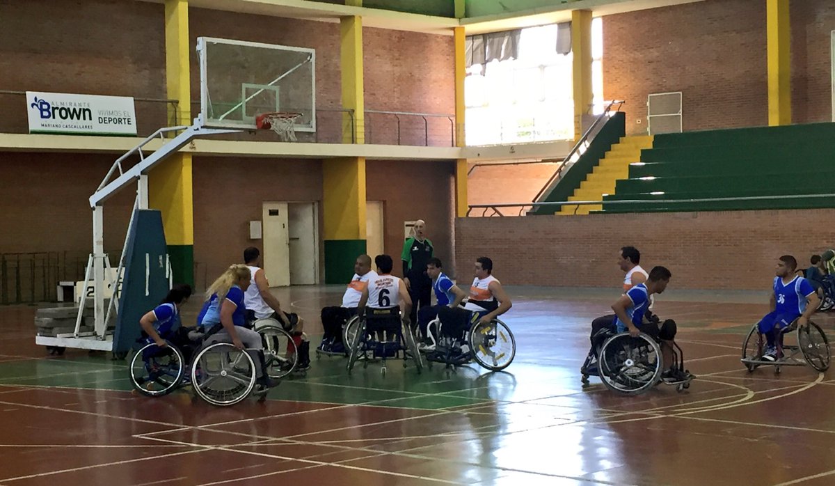 jonathanfrisa's tweet photo. Cuadrangular de basquet adaptado en el polideportivo, Alte Brown ganó un partido ajustado sobre el final! @CascallaresPJ https://t.co/OjIRue6bQ0