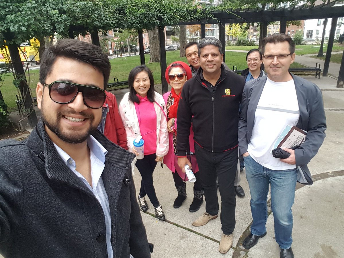 FahadFDS's tweet photo. Walking Tour #funtime #downtown @FDSBroker @OmarMansoor6 @ZafarFDS @tonypopli @FortressRDI @TheBrantPark https://t.co/NysXzhUyxT