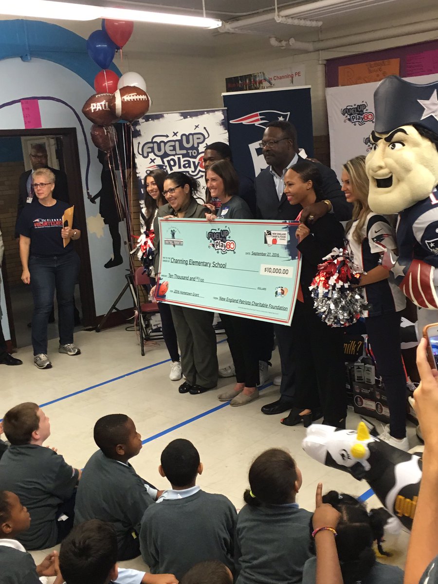 BPSCherylC's tweet photo. THANK YOU! @FUTP60 @NewEnglandDairy @Patriots
#FuelGreatness #GoBPSChanning! #bpspln https://t.co/FfSld3tHc6