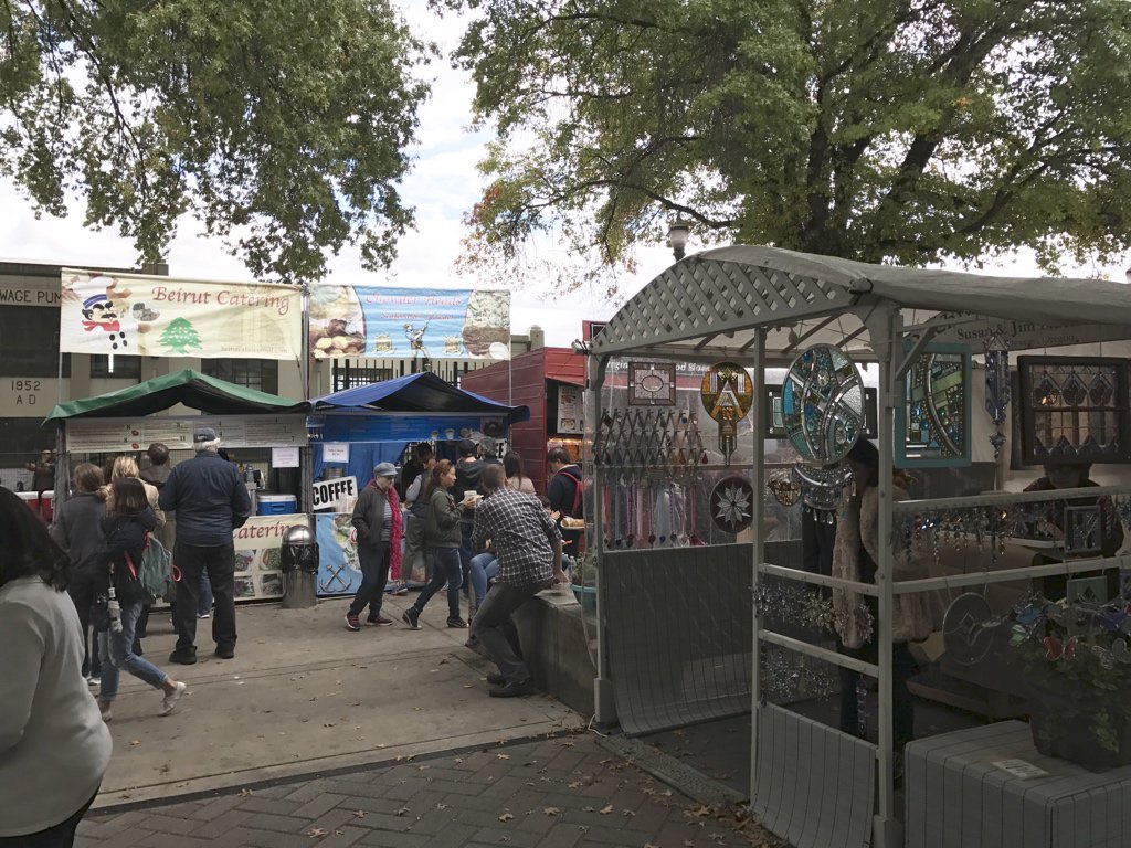 singingwolfboy's tweet image. Checking out the Portland Saturday Market. Also open on Sundays? I guess this means they sell Saturday at the market. #PyDX