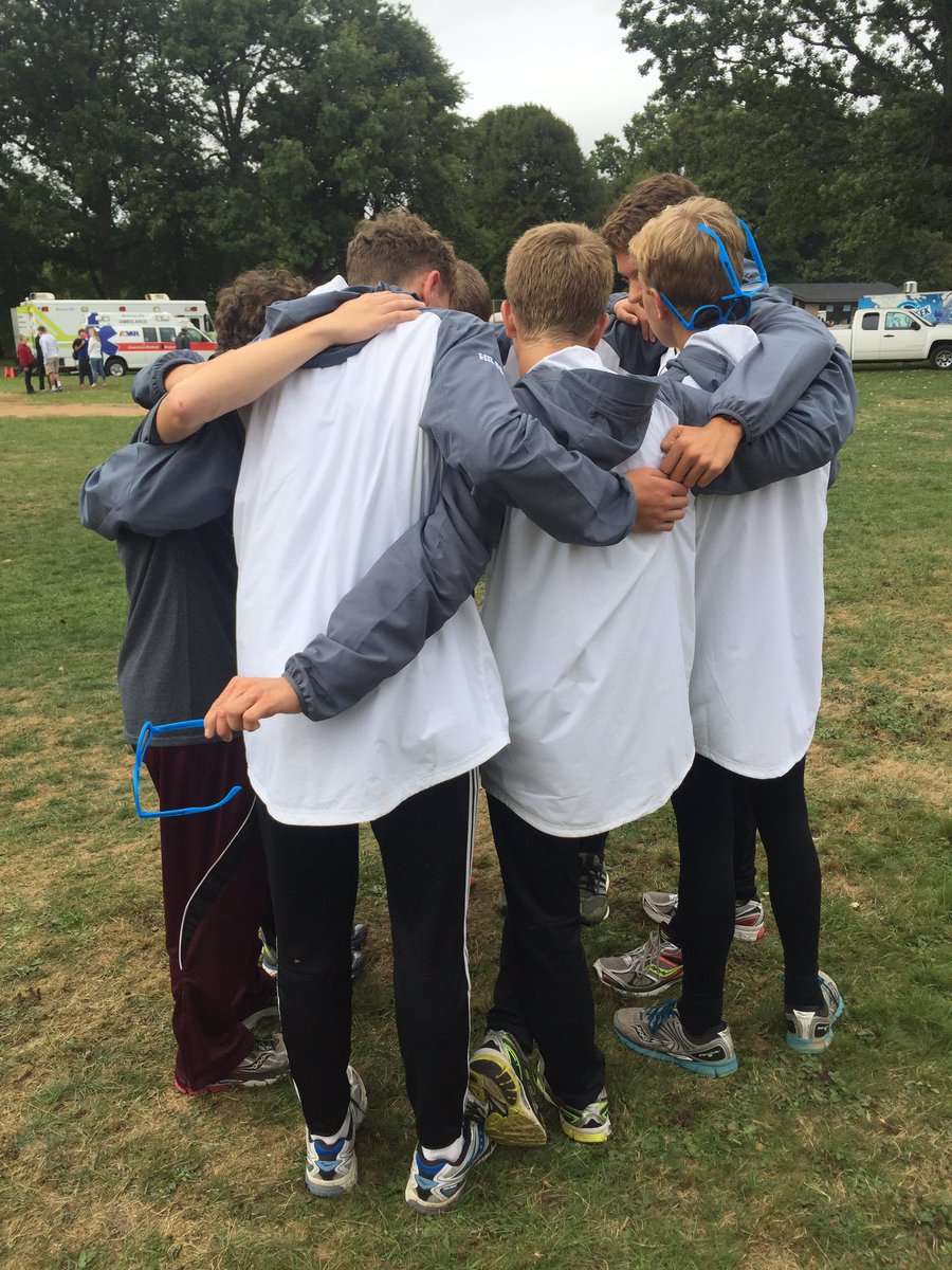GreeceArcadiaXC's tweet photo. Your Varsity Boys @GreeceArcadia Cross Country team placed 1st at the McQuaid Invitational out of 34 teams! Good job boys! @gina_b_larsen https://t.co/EGpJTB3Jyw