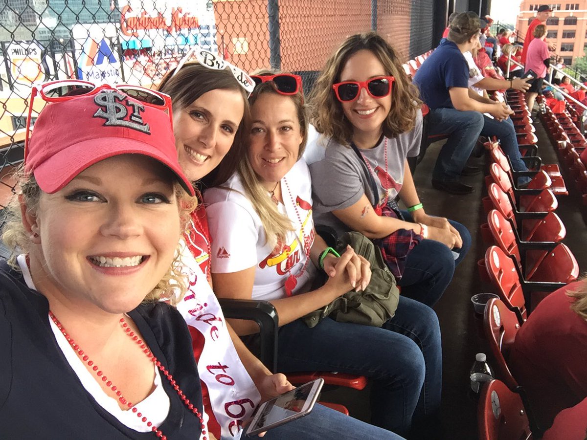 RachelJ730's tweet image. Trying to bring home a winner with this Canadian, Cardinal-loving, bachelorette! #STLCards