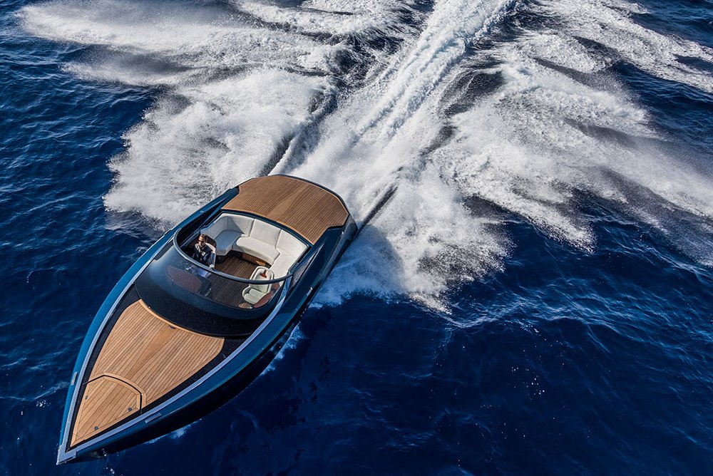 Cue drooling noises <a href="/_RobinWilliams/">Robin Williams</a> >> Aston Martin Reveals Its Own Luxury Powerboat - bit.ly/2dezXGc