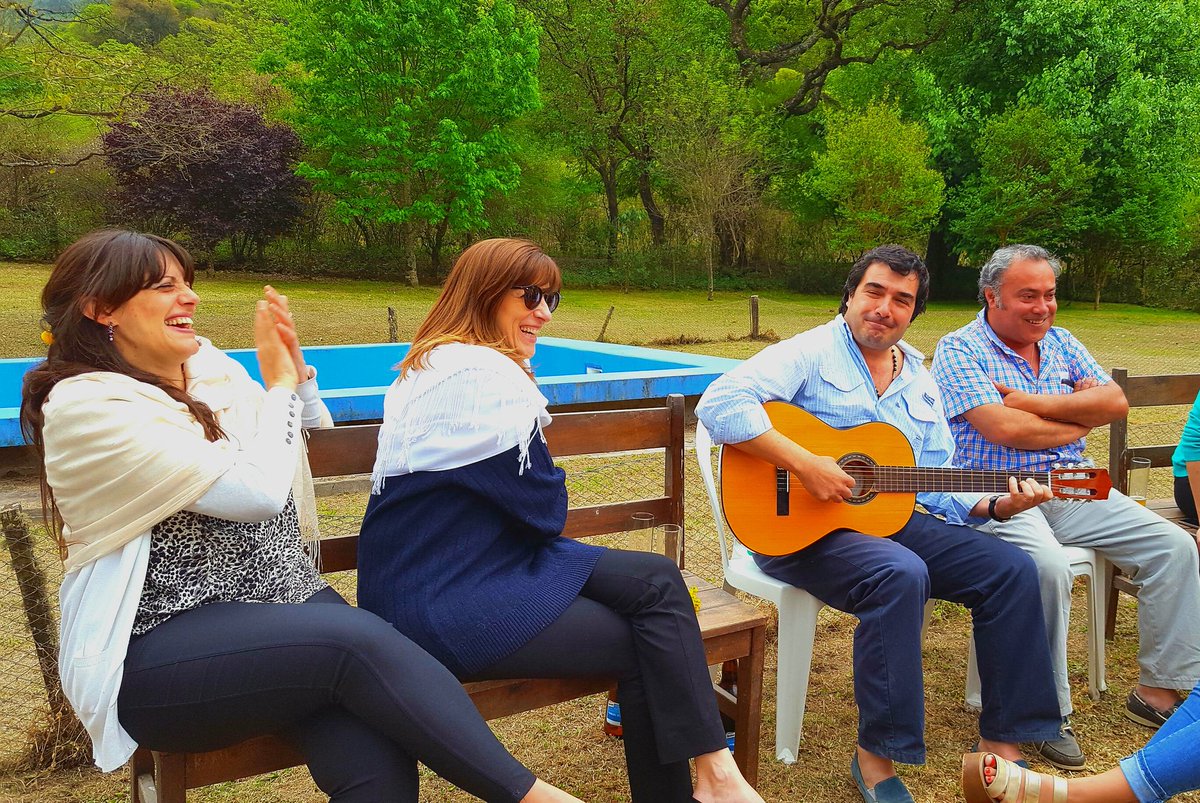 #campoquijano puerta de entrada de los Andes #Salta Y se armó la guitarreada !!!