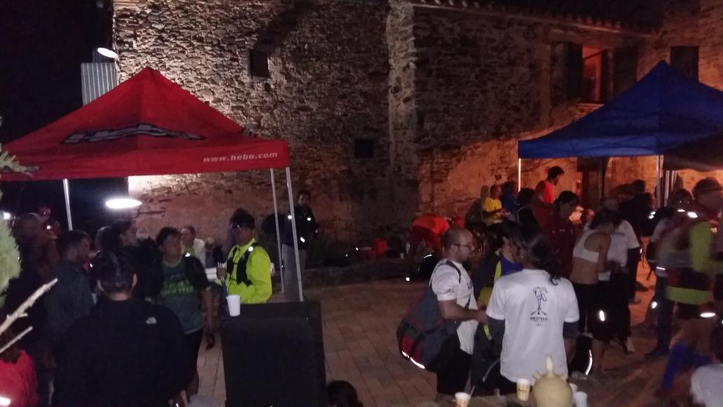 rundinaires's tweet photo. Ambient festiu a Fitor fa una estona. Ara esperem l'equip al Mas Ribot. https://t.co/l9hydY3Ga1