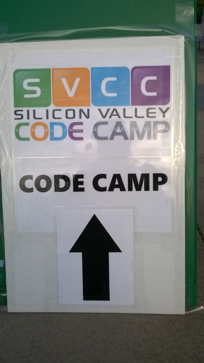 JamesToalu's tweet photo. Silicon Valley Code Camp 2016 at @OfficialEVC with @Microsoft ( @misslivirose  @BethMassi  @doristchen ) #svcc https://t.co/Py4we5kqIP
