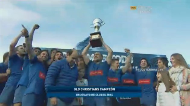 DIRECTVUy's tweet photo. .@OCC_RUGBY recibe la copa del #UruguayoDeClubes en el Charrúa. ¡Felicitaciones campeón! #RugbyEnDIRECTV 🏆🏉 https://t.co/s7DkDgRlm8