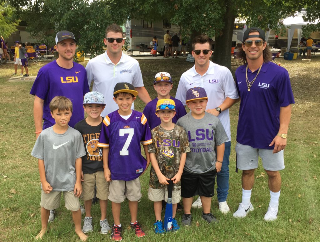 ashhole1985's tweet photo. meeting @KramerR3 @Lange_17 and @ColeDrank made these lil Livingston Bombsquad players DAY! https://t.co/uENKF4n5qQ