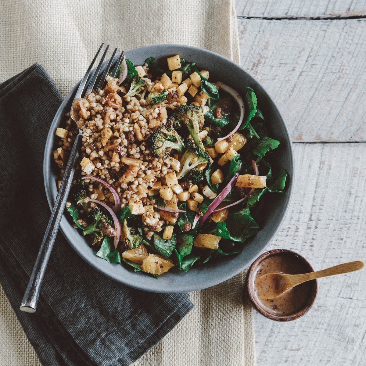 greenchef's tweet photo. Orange zest and a currant-maple dressing make this Fall Harvest Salad 💯. #CitrusWeek #glutenfree https://t.co/lbsN6bRVBt https://t.co/MoHo1luue1