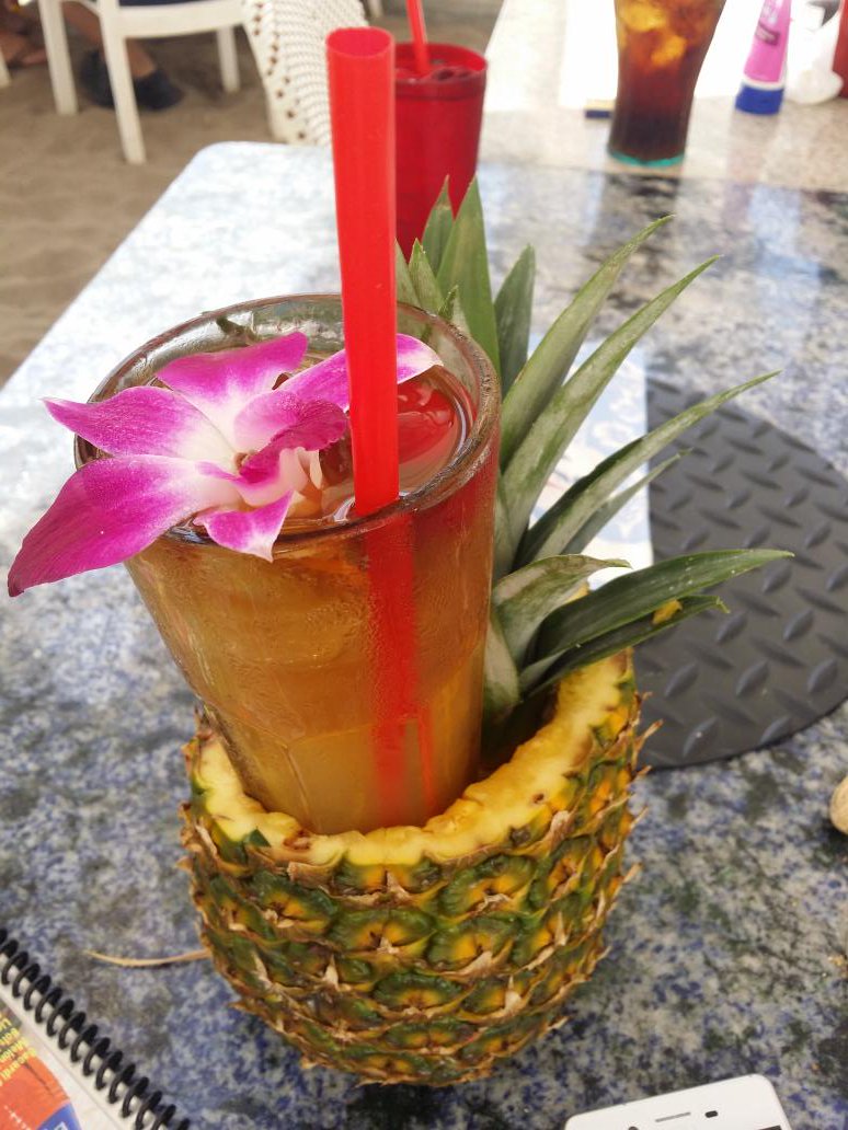 clickflickca's tweet photo. Fancy Mai Tai's.  #ClickLA https://t.co/ltRXuKz8LY