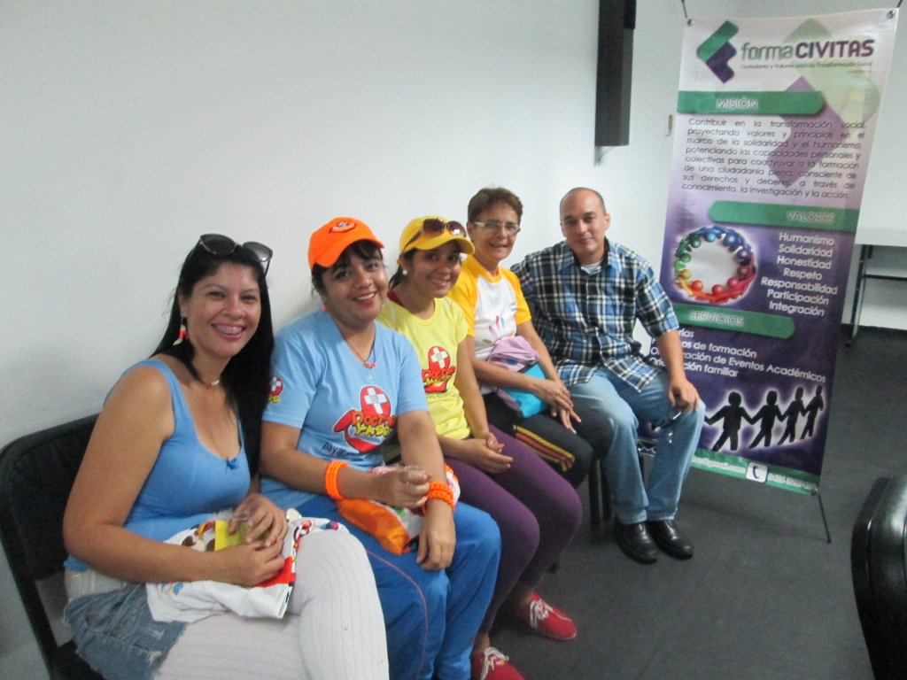 formaCIVITAS's tweet photo. #1Oct Una gratificante experiencia! Aprendiendo a planificar nuestra #ComunicaciónDigital... gracias colegas de @ACFABI_Valera por su visita https://t.co/vPnhravSzu