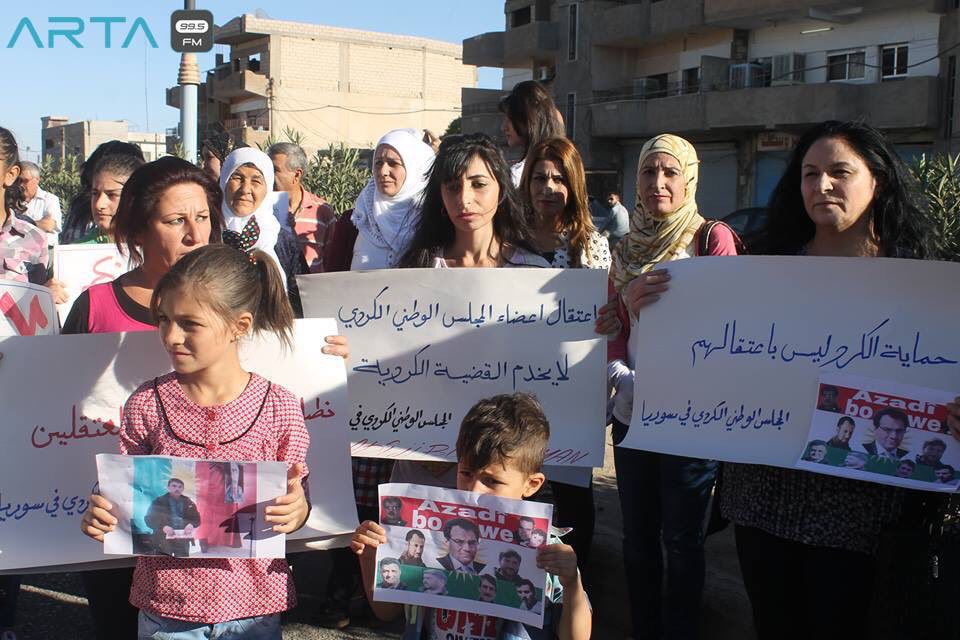 renewstr's tweet image. People in Al-Qamishli protest false imprisonment of #PyDX  against #Kurds :