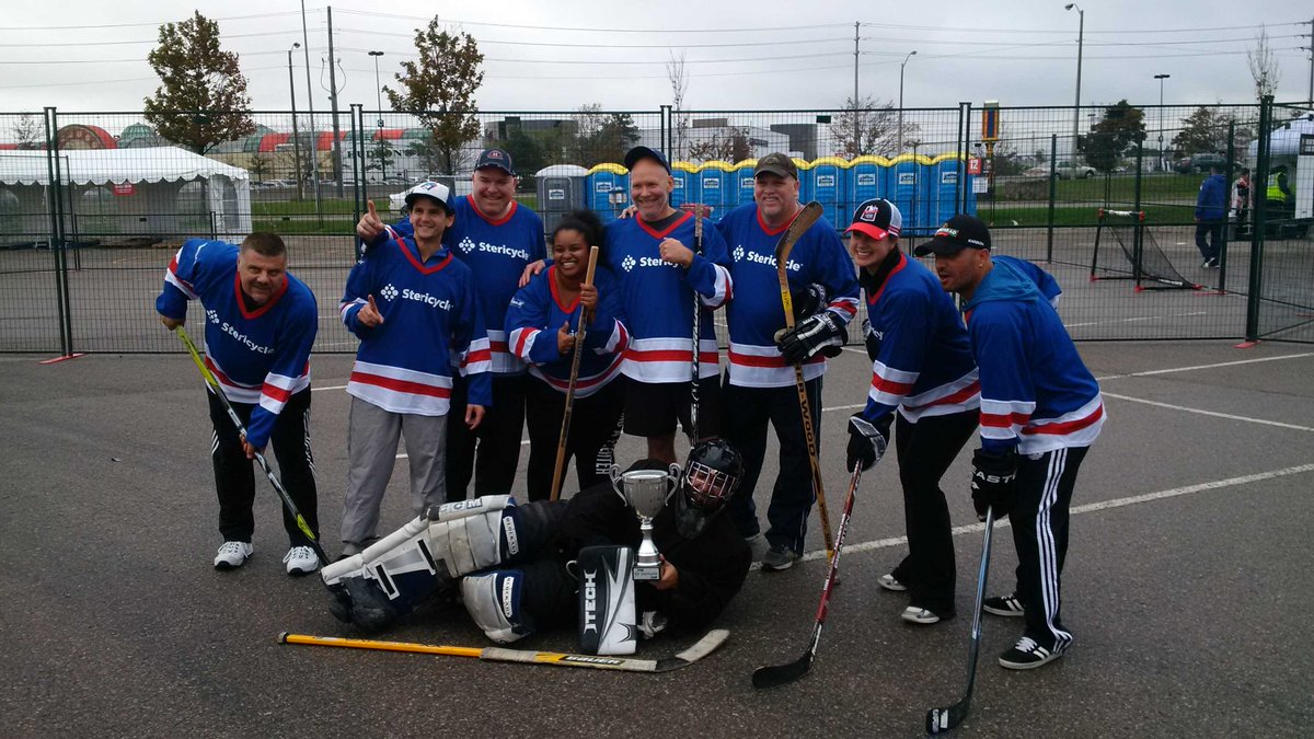 justinsimard32's tweet photo. @Stericycle_Inc @Shredit. Stericycle group champions! @RoadHockey #GameOnCancer @brownmidtown https://t.co/Em7n8TagNQ