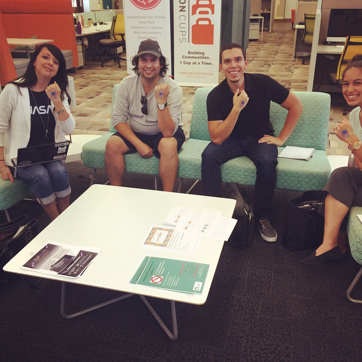 allthatandab's tweet photo. Great to meet our student interns today #thefuture @DermaTecPatch @ONUSBlue @BreezyNM @RiseOfRest @FatPipeABQ #justonelife #patchlife https://t.co/xD0207P4x2
