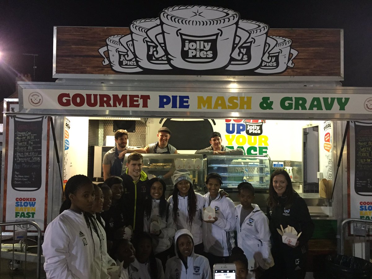 NorthDownPhysio's tweet image. @jollypieman you were busy tonight @UlsterRugby @catjferg talented bunch of girls #singing #dancing #netball #SA