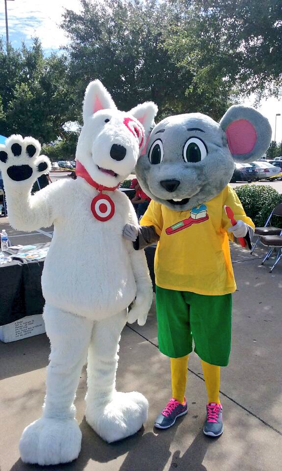 NickE4TGT's tweet photo. Great Community Partnerships at #TargetNNO #T2042 #R300AP #G391AP #D342AP #FWPD #FortWorth #Texas 👍🏼 https://t.co/k29gzOqTSj