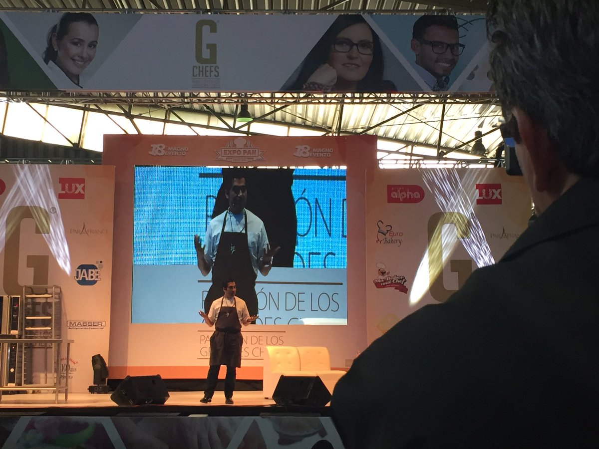 R_BonillaC's tweet photo. Una de las más interesantes y divertidas clases demos en @ExpoPan con @IrvingQuiroz https://t.co/oDUeD8IzUc