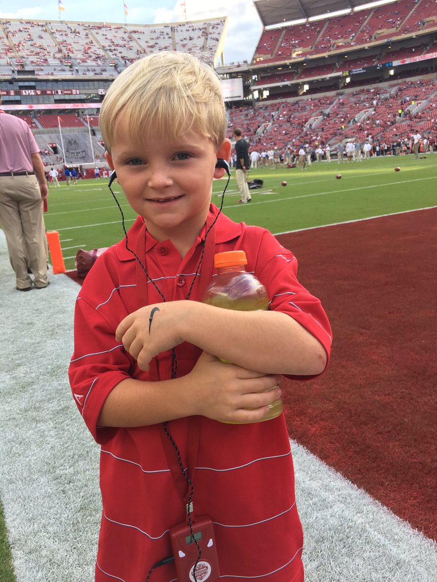 newaldrop's tweet photo. Listening intently to @CStewartSports.  #dadbequiet https://t.co/CEIvvdX2Hr