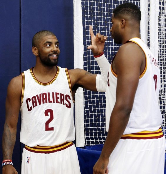 kyrie irving khloe kardashian