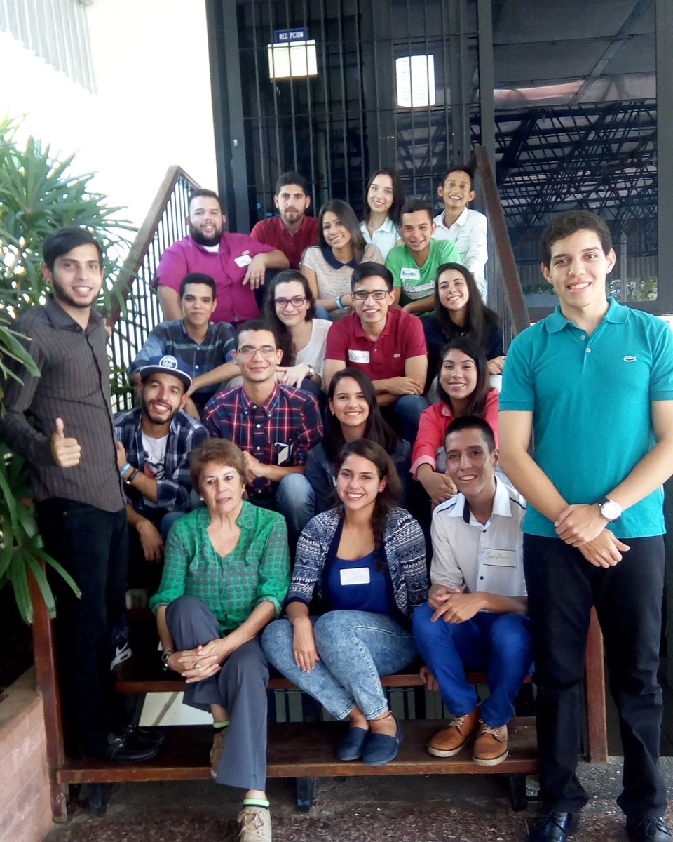 JorgeSaviola7's tweet photo. Hoy Sábado #01oct apostamos por la formación de nuestra generación gracias a #JuventudDebate porque vamos a reconstruir a nuestra Venezuela. https://t.co/7wZAOh07N4