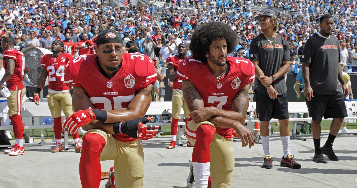 CREDOMobile's tweet photo. The anthem protests against police violence are spreading. #BlackLivesMatter #TheKaepernickEffect #ISitWithColin https://t.co/vEc4VgQwtm https://t.co/WNkiBYAVE4