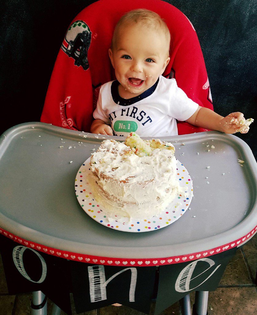 andrewjaroscak's tweet photo. This dude is 1 years old today. Pops can't believe it. Pops needs to tighten up. #CameronDay #DaddysBoy https://t.co/nRdjmHvg8h