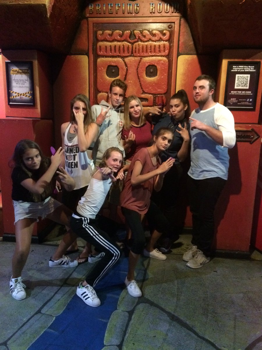 meeshj_'s tweet photo. If you aren't dripping sweat at the end of laser tag u didn't do it right. Also, AJ shot herself in the mirror😂 #CousinsDate https://t.co/Q070jB5Wix