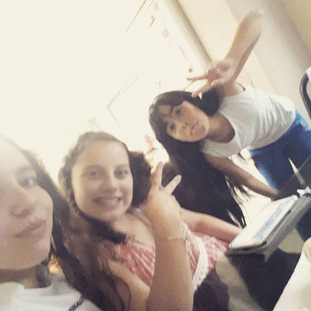 Melanie_17PTY's tweet photo. @AmigasBFF 👯👯 https://t.co/K0TY5pIDlt