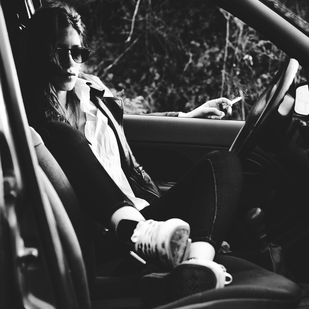 #photography #beauty #portrait #photoshoot #model #modeling #outdoor #car #telltales #blackandwhitephotography #blackandwhite
